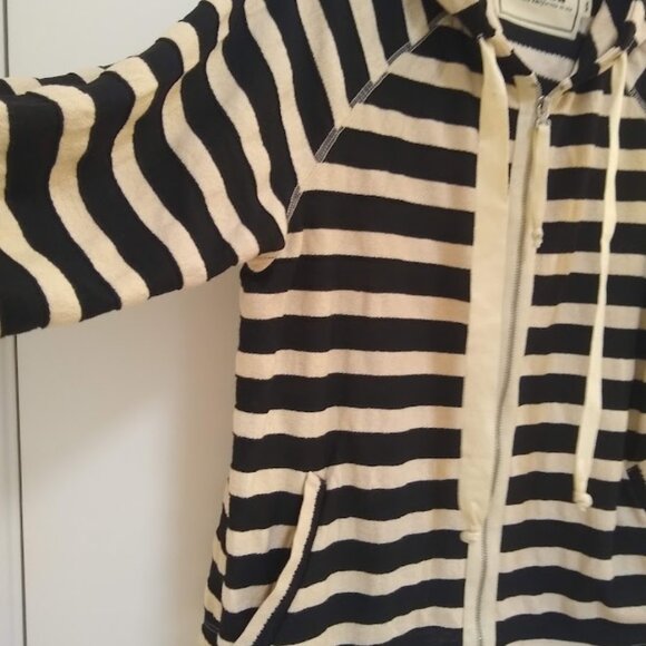 NWOT Claeson M  black & cream stripes hooded zip up sweatshirt - Picture 3 of 12